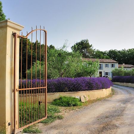 Mas De Lure Bed and Breakfast Salon-de-Provence Buitenkant foto