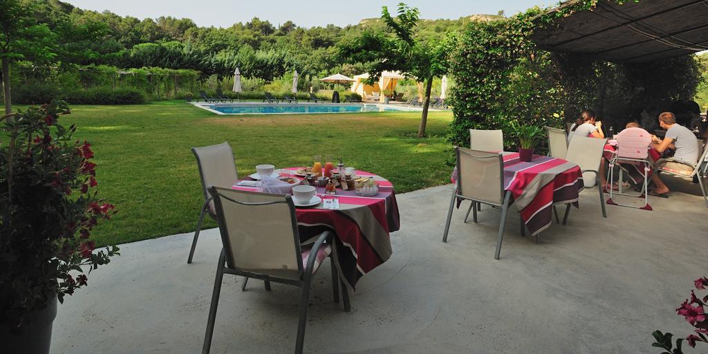 Mas De Lure Bed and Breakfast Salon-de-Provence Buitenkant foto