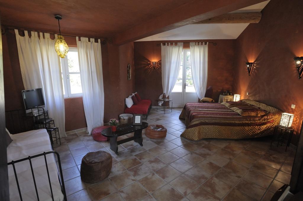 Mas De Lure Bed and Breakfast Salon-de-Provence Buitenkant foto